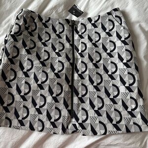 NWT Topshop Black and White Mini Skirt with Pockets Womens US 6